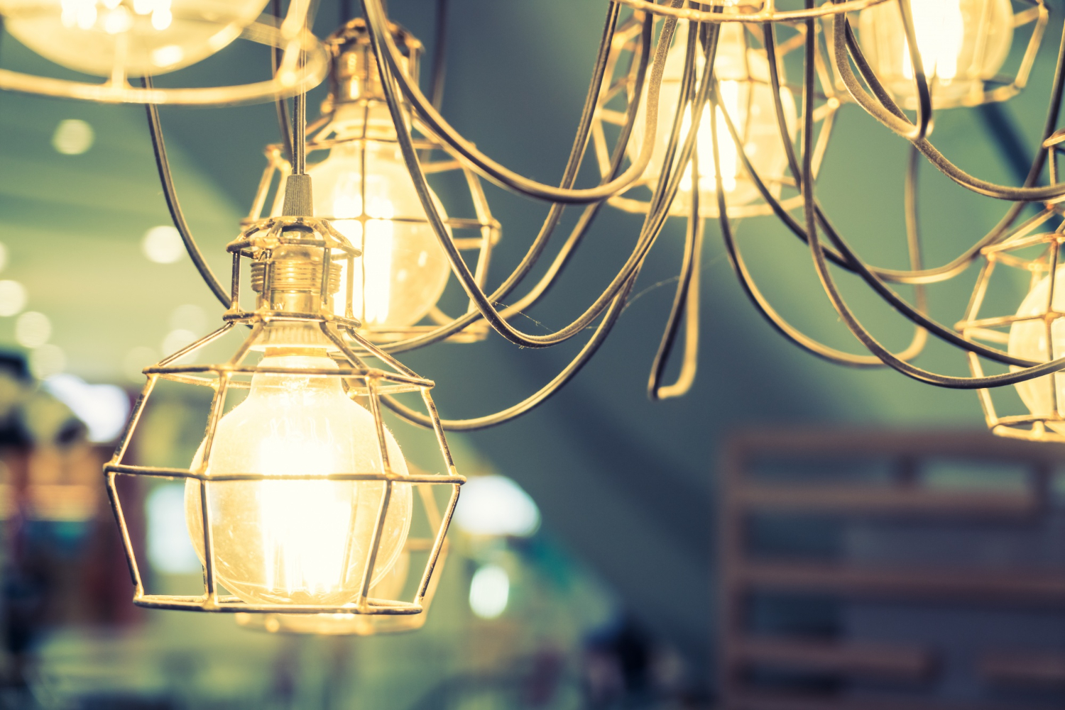 jaka lampe wybrac czarna czy zlota